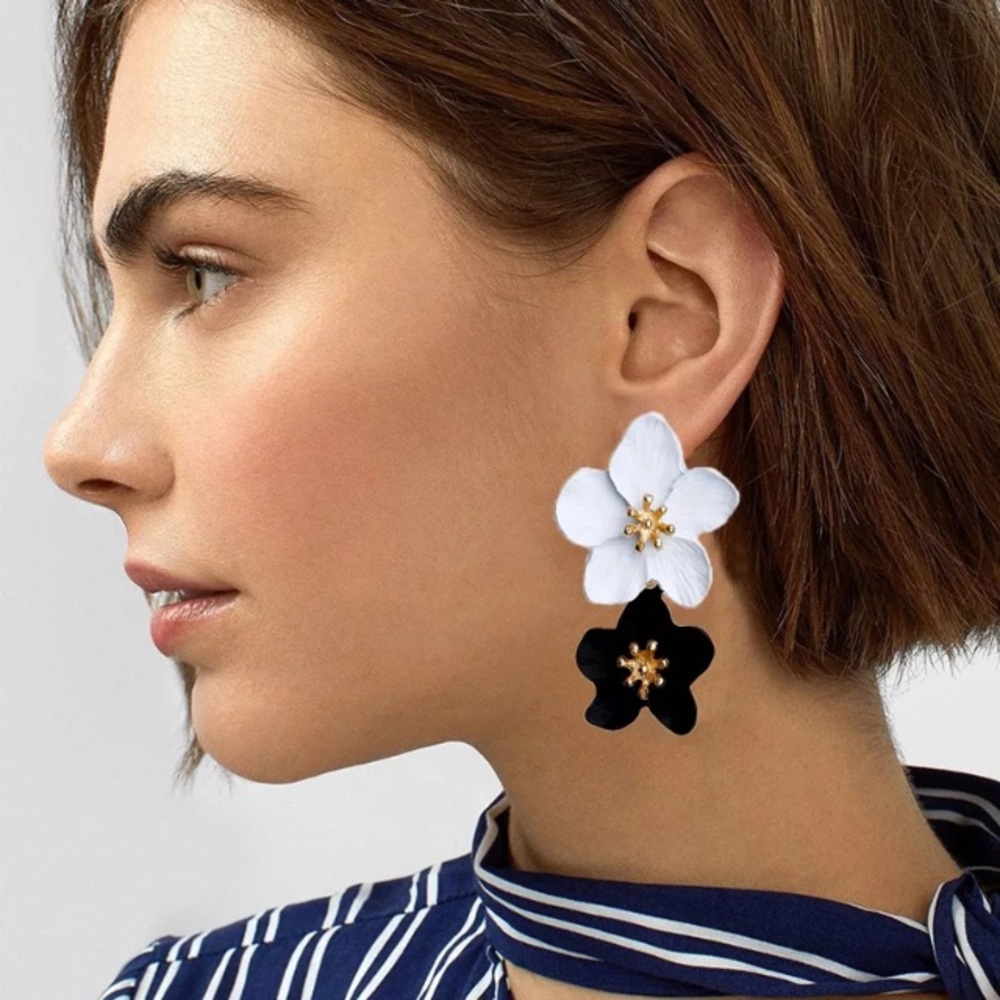 RESTOCKED Boho black/white double flower